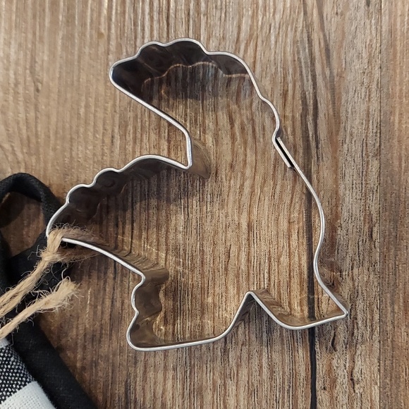 3 Piece Gift Set: Towel, Pot Holder, Cookie Cutter - Picture 2 of 4